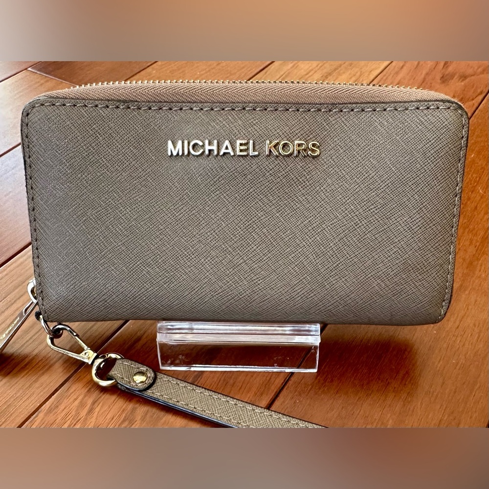 Michael Kors Saffiano Leather Taupe Wristlet Clutch - Picture 2 of 9